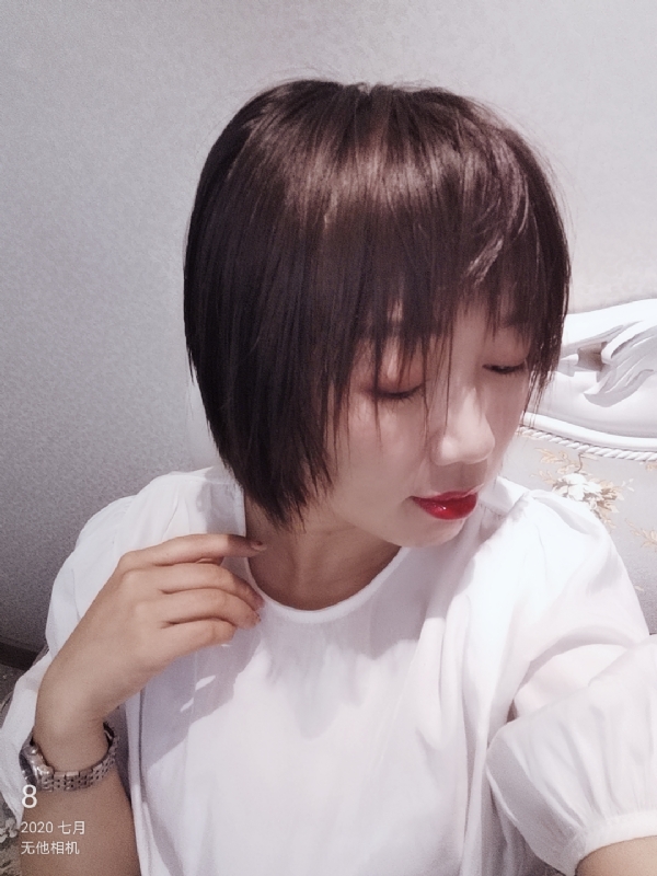 憨憨的第一张照片--喀什闪婚服务中心