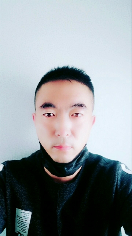 随缘的第一张照片--喀什闪婚服务中心